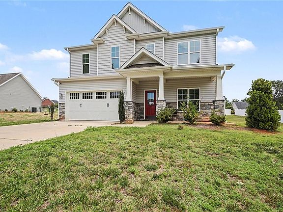 2nd image of 189 Midpines Dr
