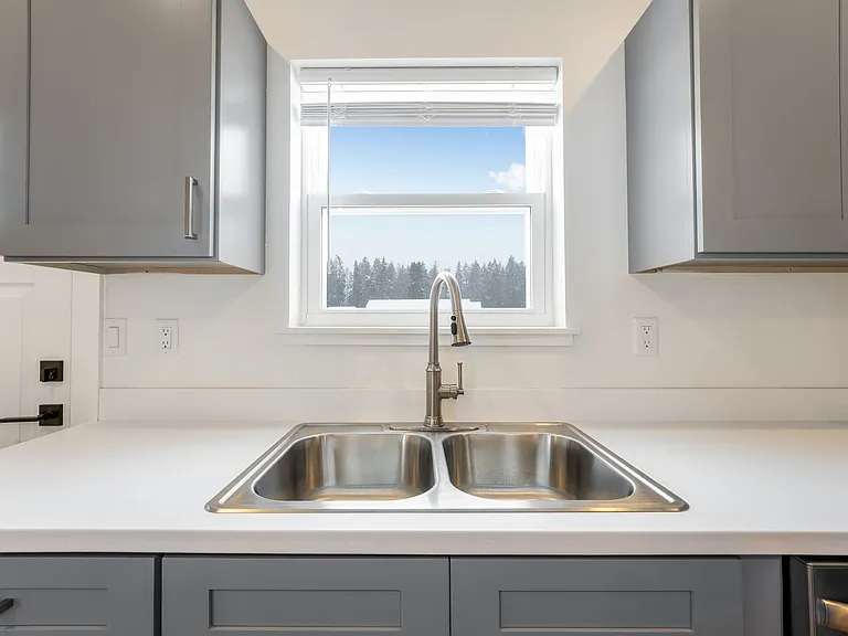 Silver Star Apartments — Photo 34