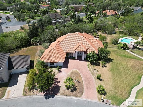 2nd image of 3302 Cobblestone Cir