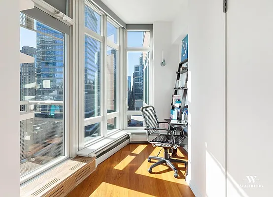 Sold by Warburg | media 5