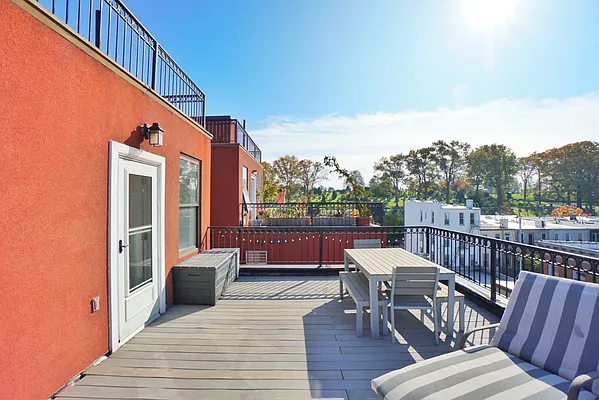 Sold by Bergen Basin Real Estate | media 27