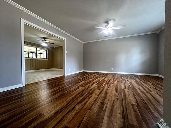 4th image of 1003 Jasper Dr