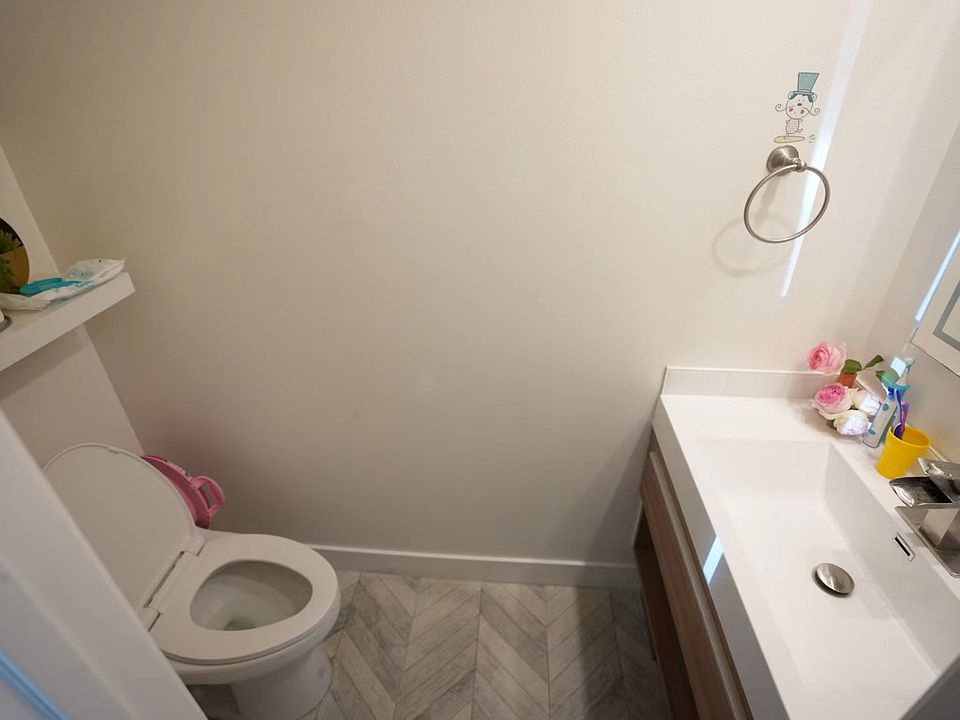 1st image of 6214 Cedar Blvd
