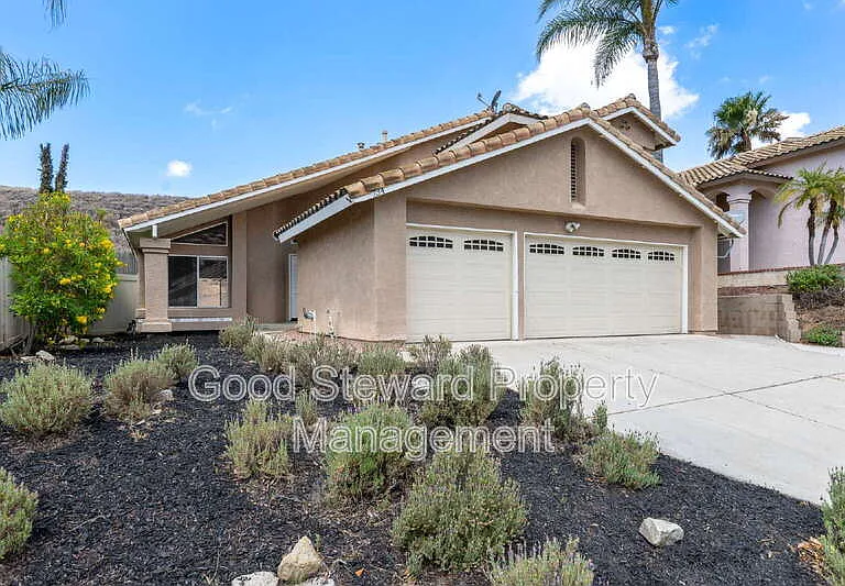 734 Morita Dr — Photo 1