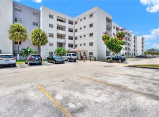 8075 NW 7th St APT 311, Miami, FL 33126