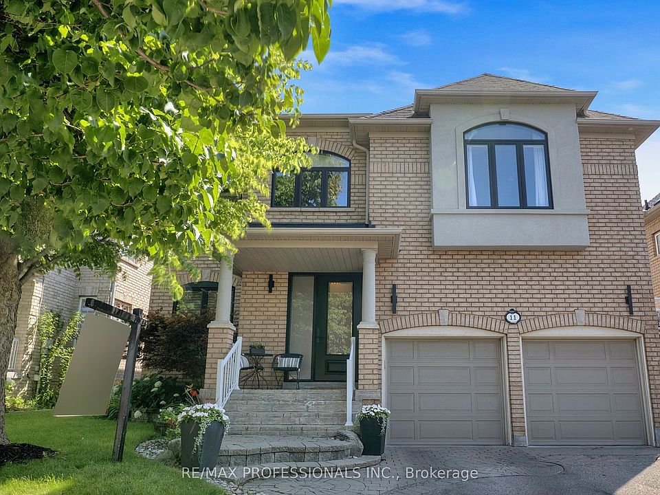 1st image of 11 Tweedie Cres