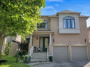11 Tweedie Cres, Whitby, ON L1P1X4