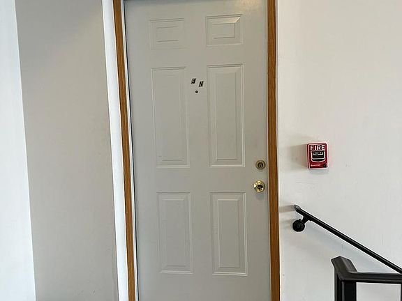 5th image of 16631 Liberty Cir Unit 3N