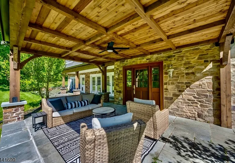 3 Laurel Ln — Photo 7
