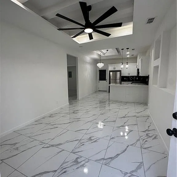 1305 E Valle Vista Ave #4 — Photo 2