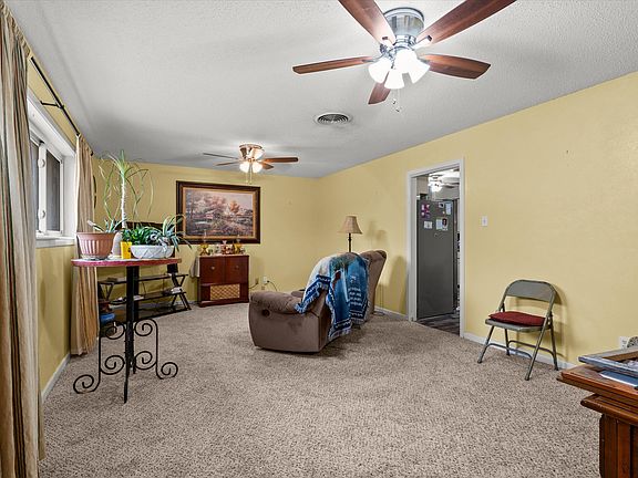 5th image of 101 Willowwood Ln