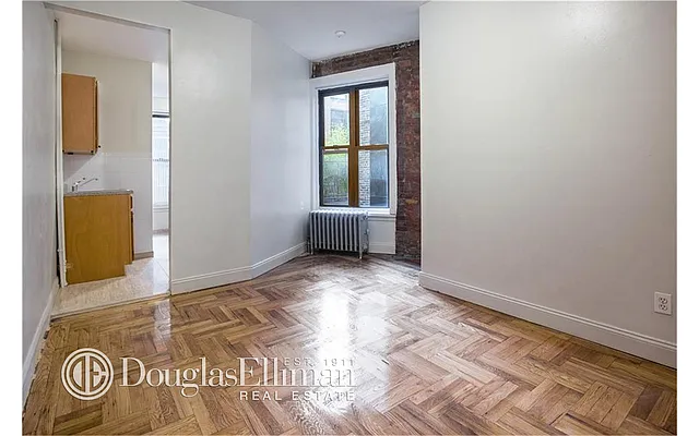 Rented by Douglas Elliman | media 16