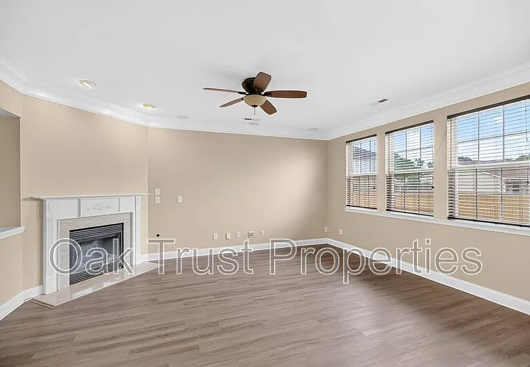 7018 Bellflower Ln — Photo 6