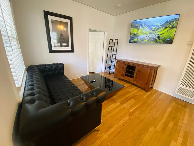 7417 Fountain Ave — Photo 3