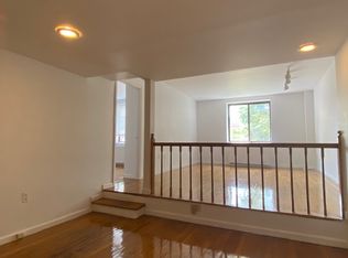 456 W 52nd St #5D, New York, NY 10019