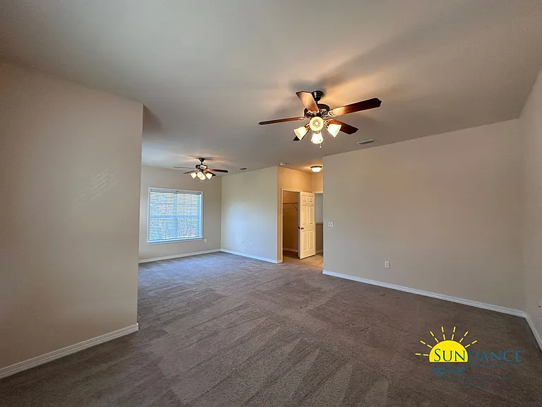 1494 Bentley Cir — Photo 11
