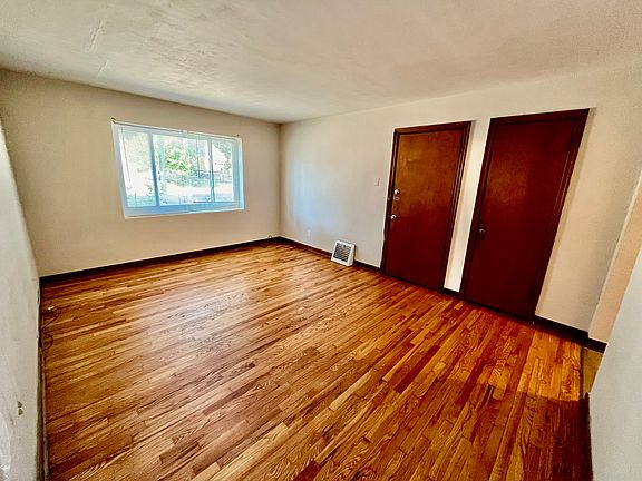 3rd image of 5446 Chippewa St #1W