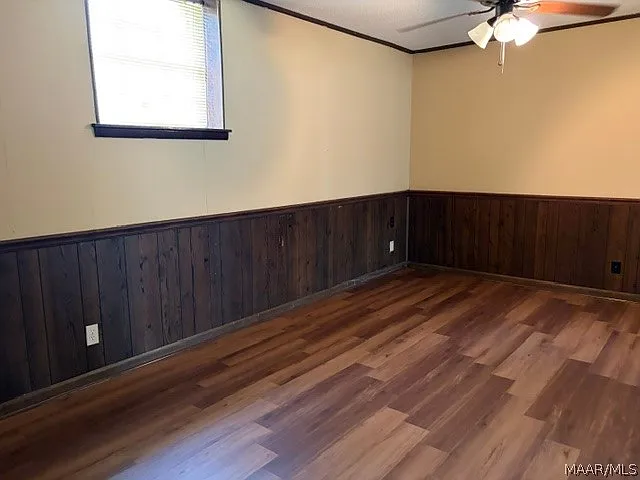 560 Farmington Rd — Photo 18