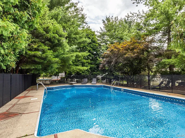 31 Gleason Dr — Photo 31