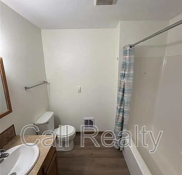 13424 E Skyview Ave #B — Photo 11
