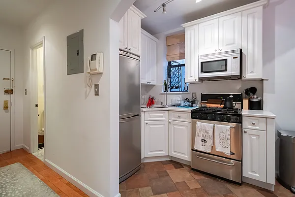 Rented by KYLM, LLC | media 19