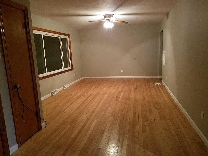 2nd image of 2534 Sibley St