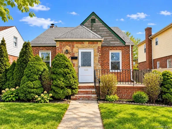 11539 226th Street, Cambria Heights, NY 11411