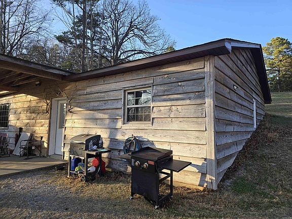 2nd image of 1328 Knob Creek Rd
