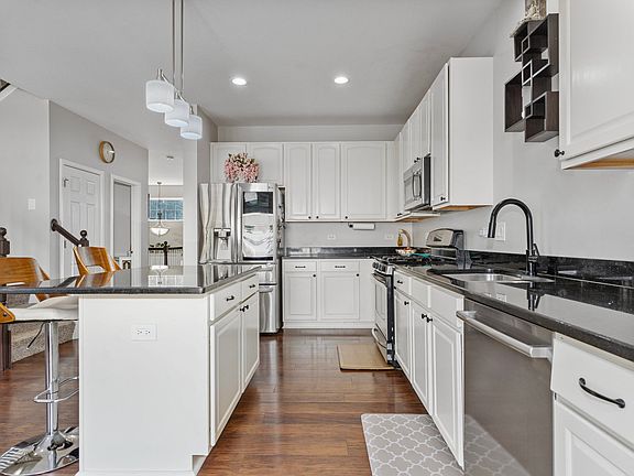 4th image of 4194 Milford Ln