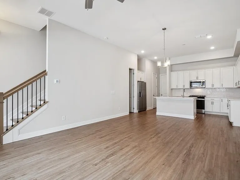 704 Stickley Oak Way — Photo 4