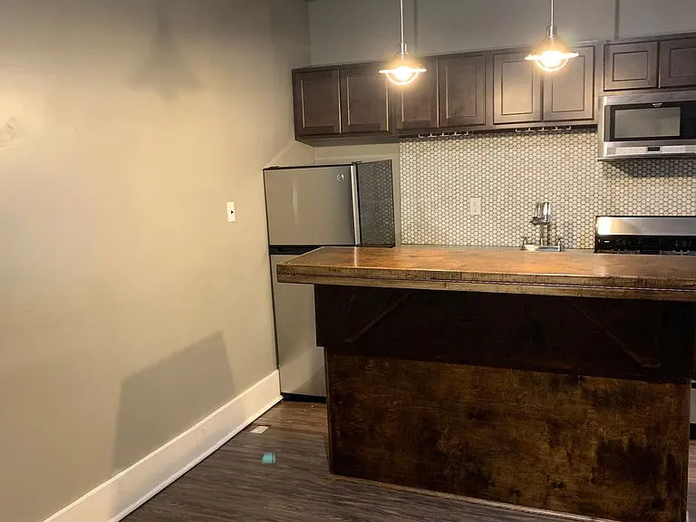 302 S Negley Ave #9 — Photo 11