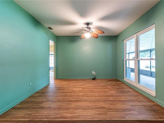 5th image of 7106 Larimer Ct