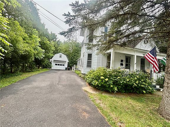 2nd image of 21 W Elizabeth St