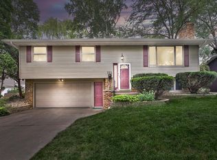 523 26th St NW, Rochester, MN 55901