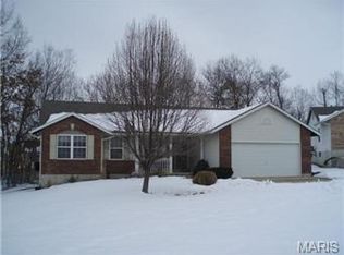 1226 Red Oak Ct, Troy, MO 63379