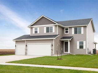 904 SW Timberview Dr, Grimes, IA 50111
