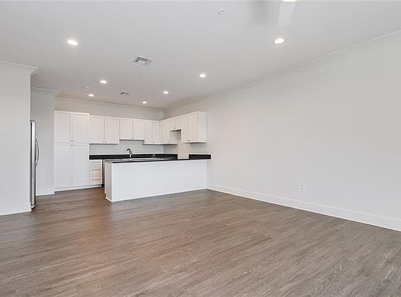 4th image of 201 Nashville Ave #3C