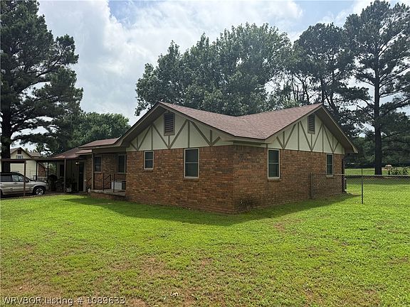 2nd image of 3625 Newberry Ln