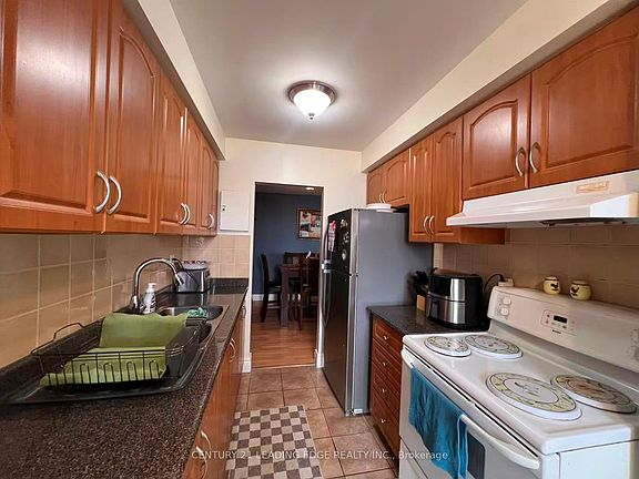 5th image of 1625 Bloor St #620