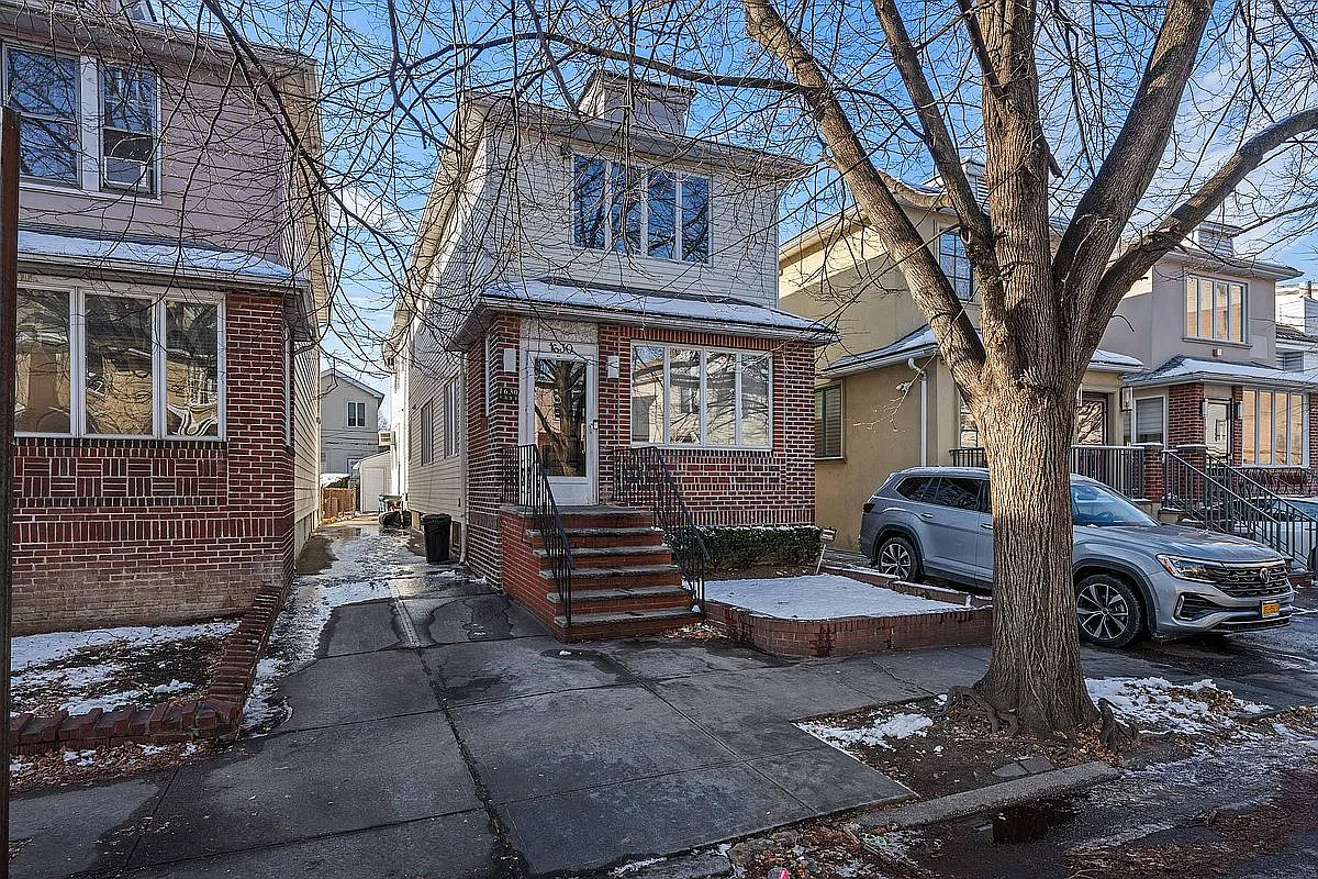 1630 E 5th St photo 1