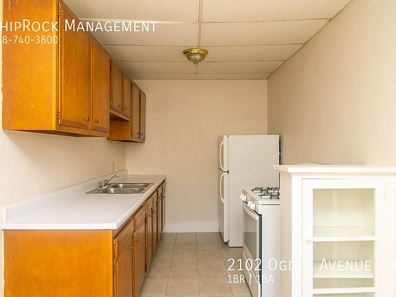 5th image of 2102 Ogden Ave #B