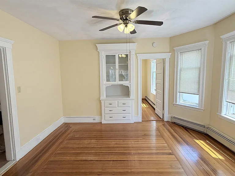 122 Willis Ave #2 — Photo 3