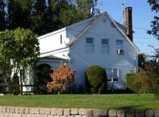 11 McKay Rd, Lincolnville, ME 04849