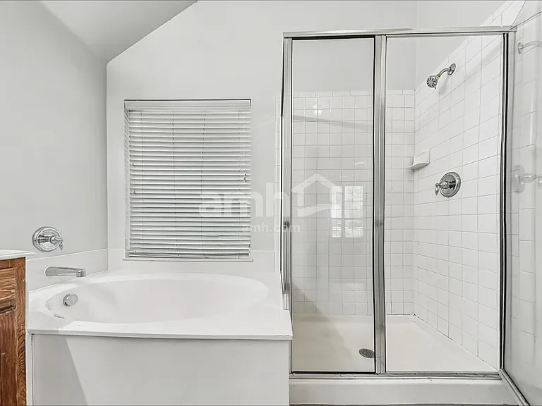 7501 Providence Dr — Photo 11