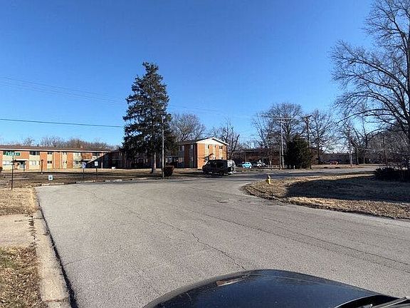 4th image of 2617 Lynch Ave