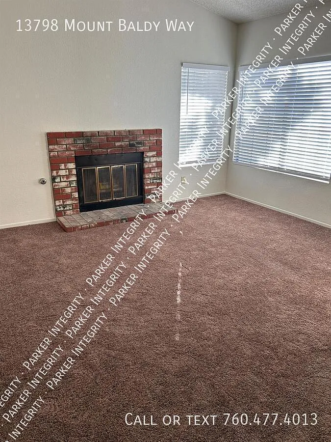 3 bed, 1304 sqft, $2,095 — Photo 3