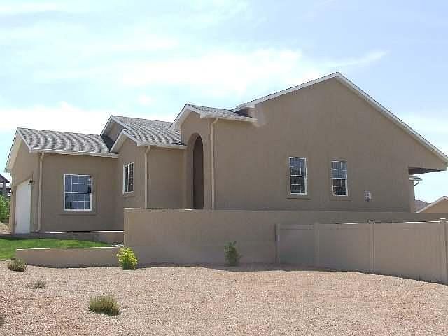 2nd image of 1885 Venetian Dr