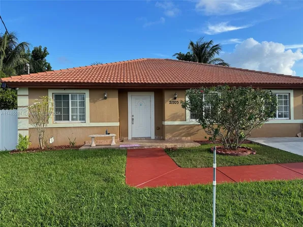 21703 SW 101st Ave, Miami, FL 33190