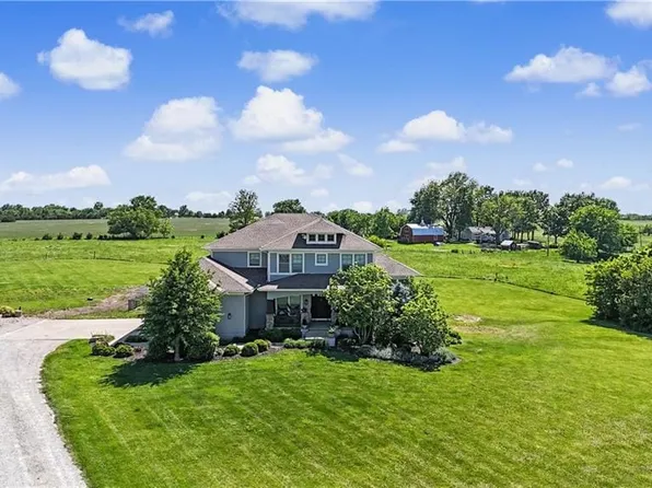 10115 W 311th St, Louisburg, KS 66053