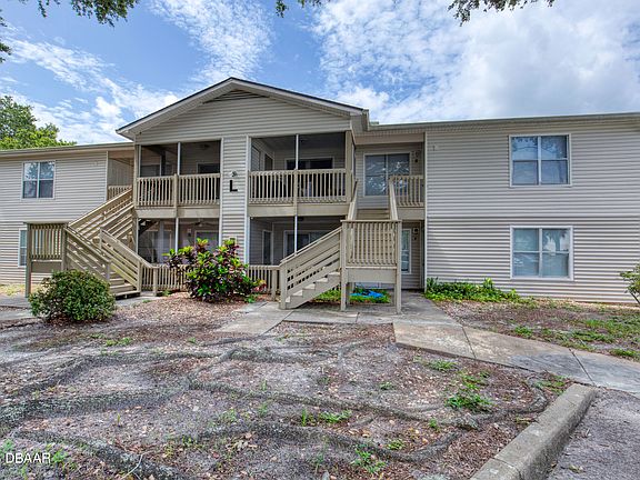 2nd image of 1600 Big Tree Rd APT L4